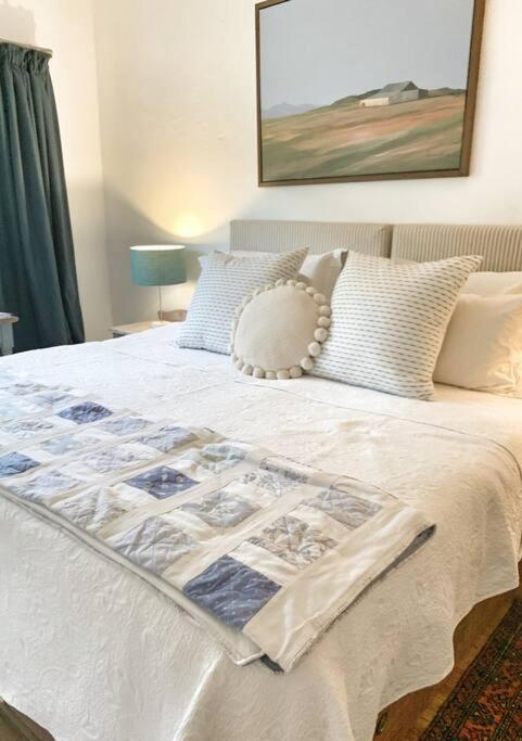 The Town House - Lower Knysna Central Екстериор снимка